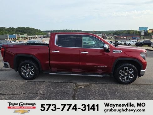Used 2023 GMC Sierra 1500 SLT w/ SLT Premium Plus Package AWD/4WD image 11