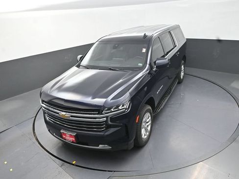 Used 2022 Chevrolet Suburban LT AWD/4WD image 26