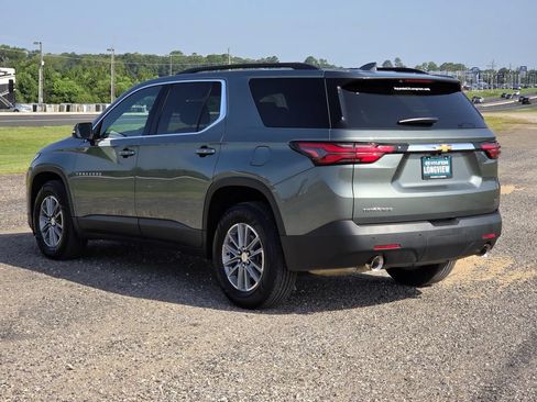 Used 2022 Chevrolet Traverse LT w/ LPO, Floor Liner Package FWD image 4