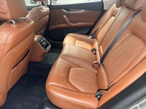 Used 2018 Maserati Quattroporte S GranLusso Q4 AWD/4WD image 11