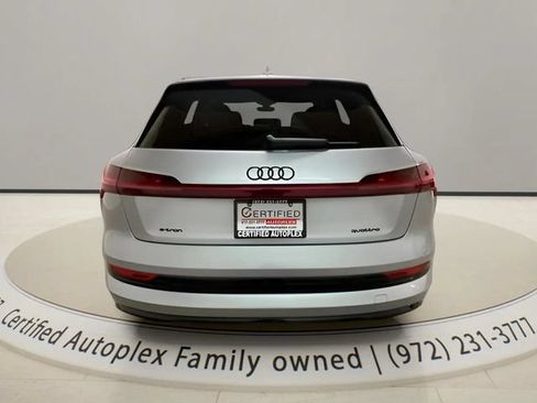 Used 2023 Audi e-tron Premium Plus AWD/4WD image 4