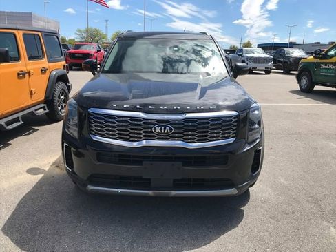Used 2020 Kia Telluride S FWD image 11