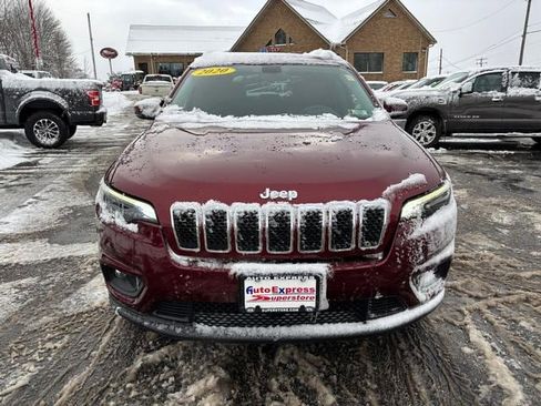 Used 2020 Jeep Cherokee Latitude Plus image 2