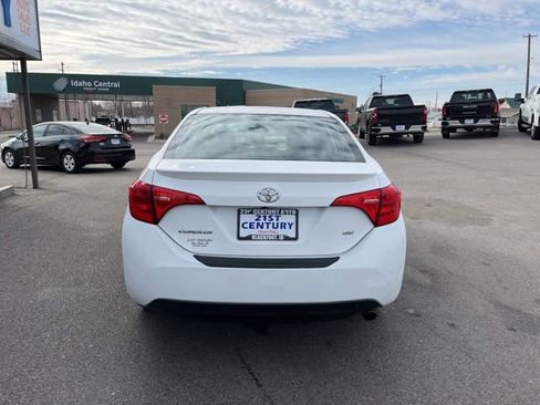 Used 2018 Toyota Corolla SE w/ Protection Package image 17