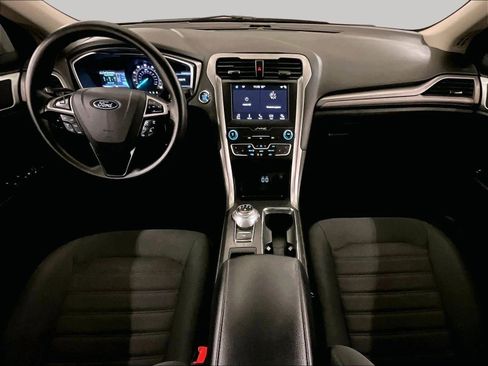 Used 2019 Ford Fusion SE AWD/4WD image 14