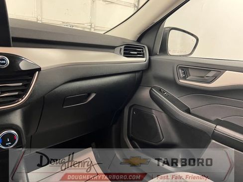 Used 2022 Ford Escape SE w/ Convenience Package FWD image 44