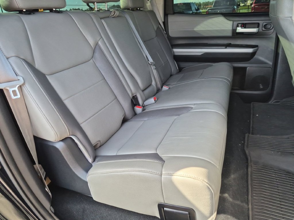 Used 2021 Toyota Tundra Limited w/ Limited Premium Package AWD/4WD image 31