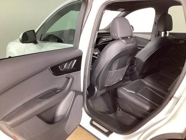 Used 2021 Audi Q7 3.0T Premium w/ Convenience Package AWD/4WD image 21