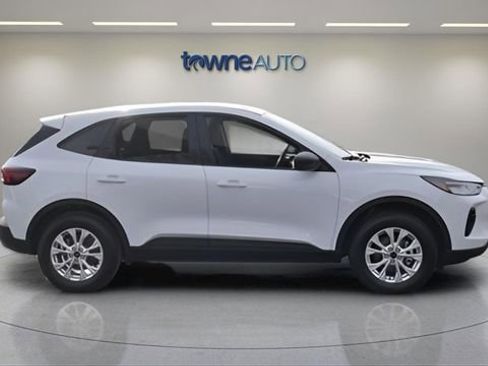 Used 2025 Ford Escape Active w/ Cold Weather Package AWD/4WD image 6