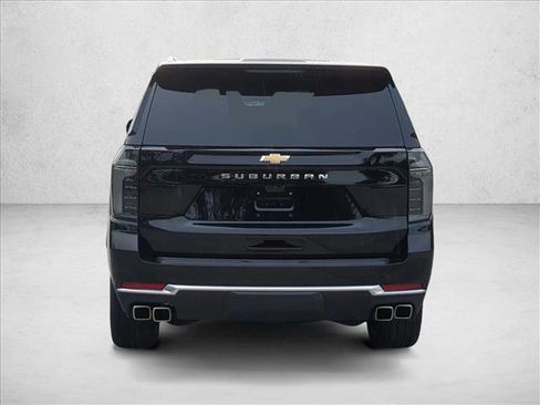 Used 2025 Chevrolet Suburban High Country AWD/4WD image 7