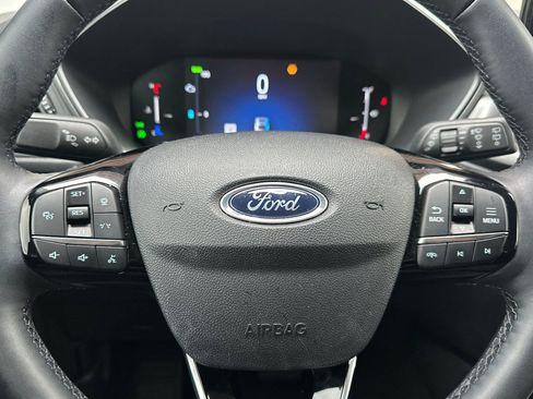 Used 2025 Ford Escape SE FWD image 20