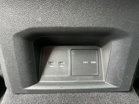 Used 2023 Volkswagen Atlas Cross Sport SEL R-Line AWD/4WD image 39