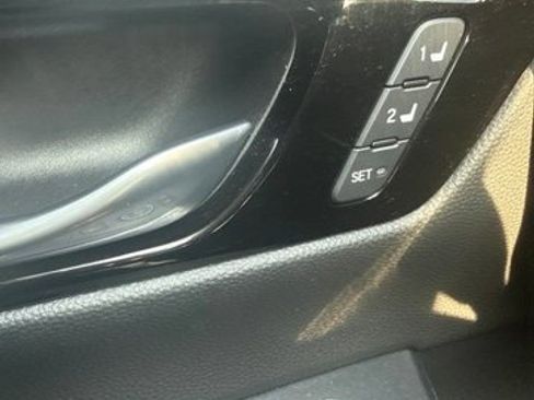 Used 2025 Honda CR-V EX-L image 19