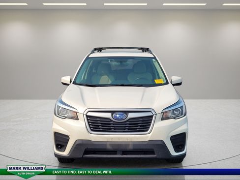 Used 2019 Subaru Forester Premium AWD/4WD image 9