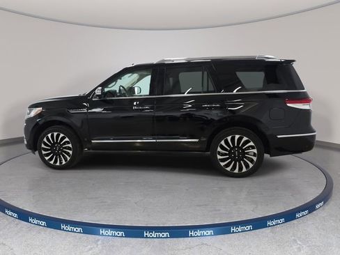 Used 2023 Lincoln Navigator Black Label image 9