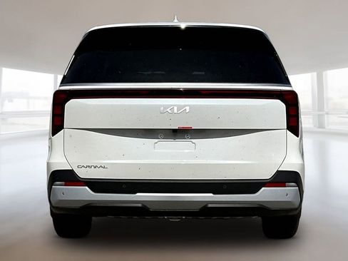 New 2026 Kia Carnival image 4