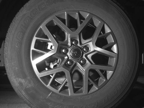 Used 2025 Jeep Wrangler Sahara AWD/4WD image 13