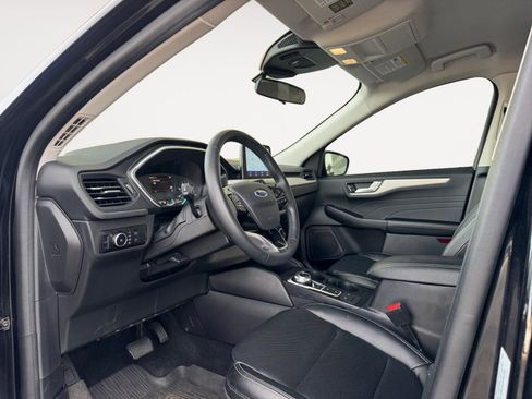 Used 2022 Ford Escape SEL image 9