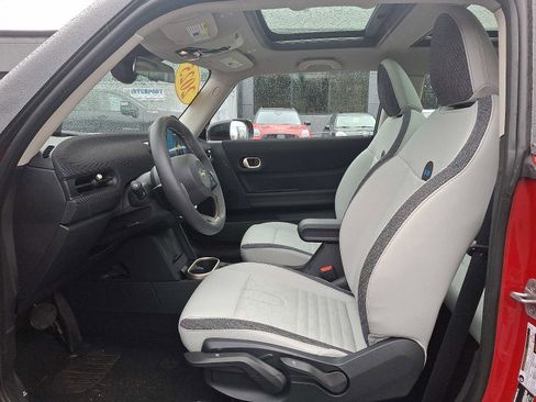 Used 2025 MINI Cooper 2-Door Hardtop image 13