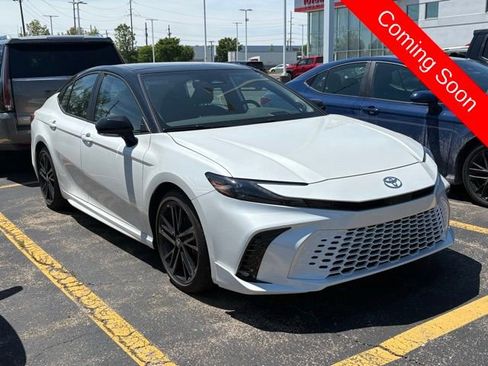Used 2025 Toyota Camry XSE w/ Premium Package FWD image 1