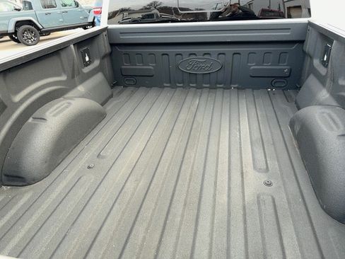 Used 2018 Ford F150 Platinum w/ Equipment Group 701A Luxury AWD/4WD image 11