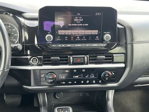 Used 2023 Nissan Pathfinder SV image 28