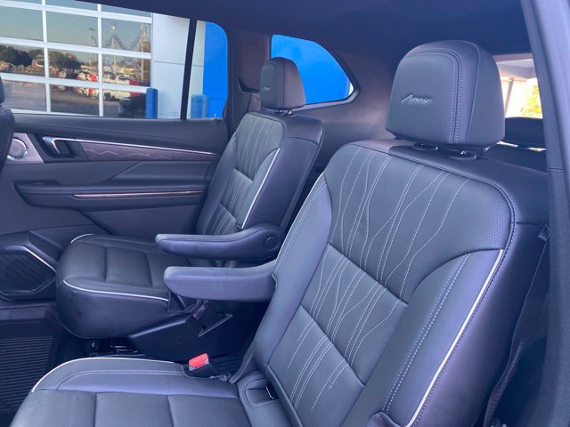 Used 2026 Buick Enclave Avenir AWD/4WD image 36