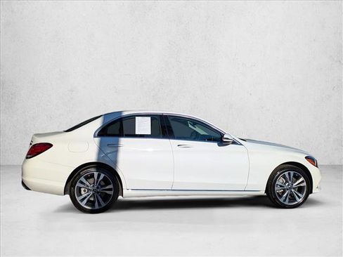 Used 2021 Mercedes-Benz C 300 4MATIC Sedan image 4