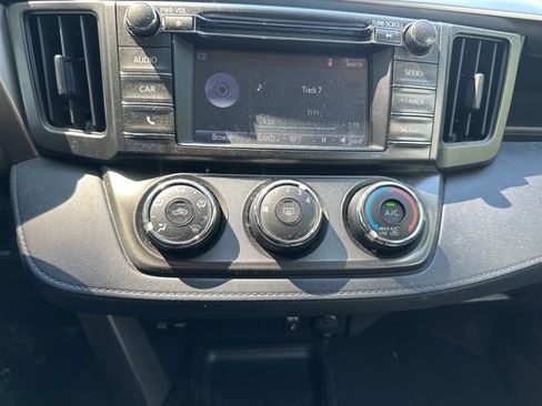Used 2015 Toyota RAV4 LE FWD image 36