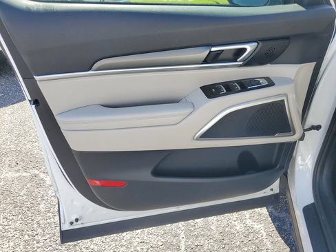 Used 2020 Kia Telluride S FWD image 9