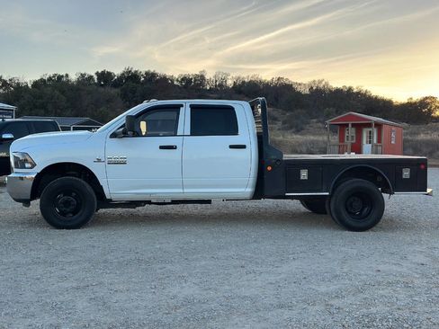 Used 2014 RAM 3500 Tradesman w/ Chrome Appearance Group image 2