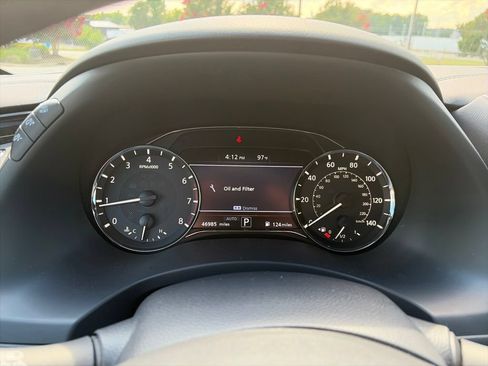 Used 2023 INFINITI QX80 Sensory w/ All-Season Package AWD/4WD image 8