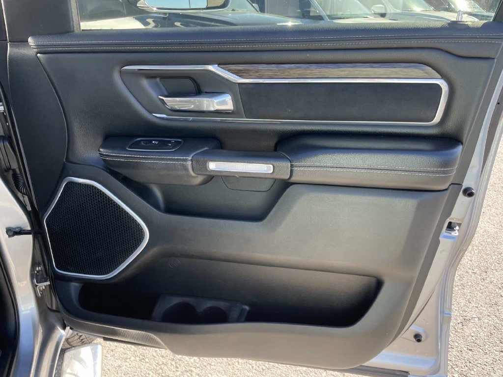 Used 2019 RAM 1500 Laramie AWD/4WD image 31