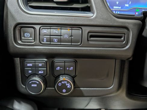 Used 2023 Chevrolet Suburban RST image 23