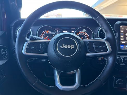 Used 2021 Jeep Wrangler Unlimited Sahara AWD/4WD image 26