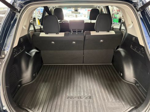 Used 2018 Toyota RAV4 XLE AWD/4WD image 22