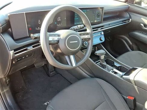 Used 2025 Hyundai Tucson SEL image 16