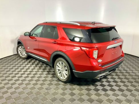 Used 2021 Ford Explorer King Ranch w/ Premium Technology Package image 13