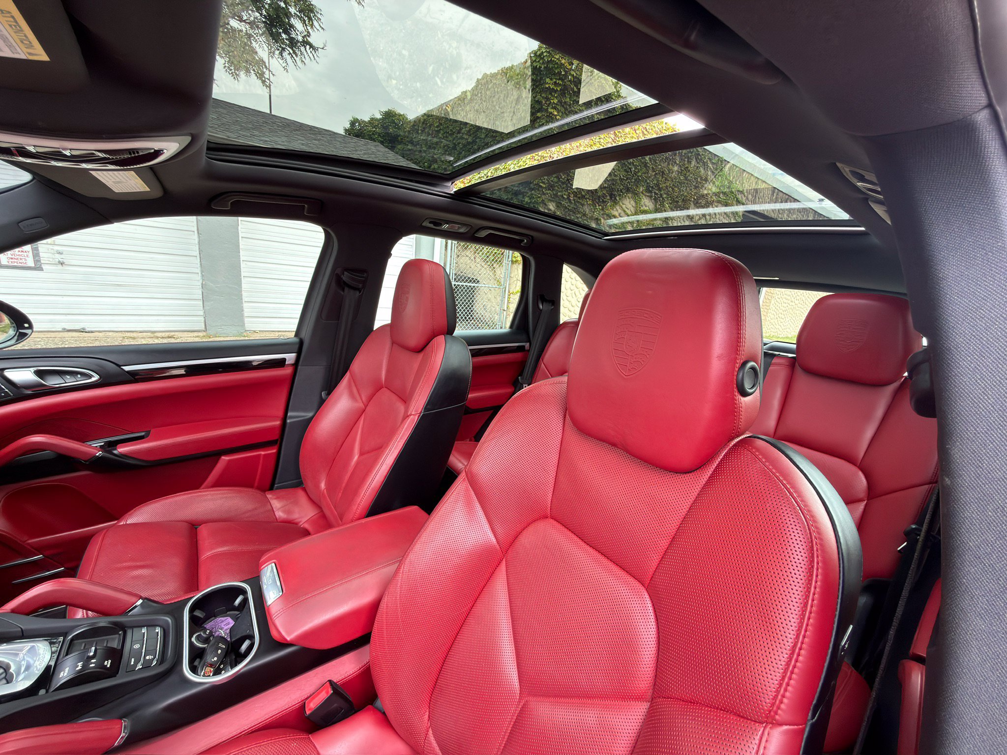 Used 2018 Porsche Cayenne Platinum Edition AWD/4WD image 14