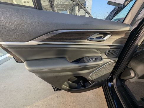 New 2026 Jeep Grand Cherokee Limited image 42