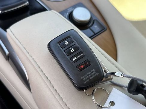 Used 2019 Lexus RX 350 350 w/ Navigation Package image 29