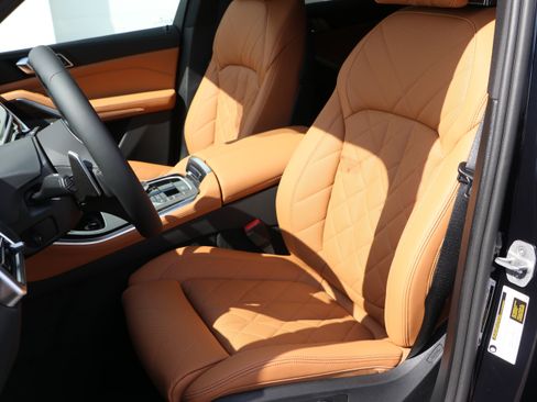 Used 2026 BMW X5 sDrive40i w/ M Sport Package RWD image 16