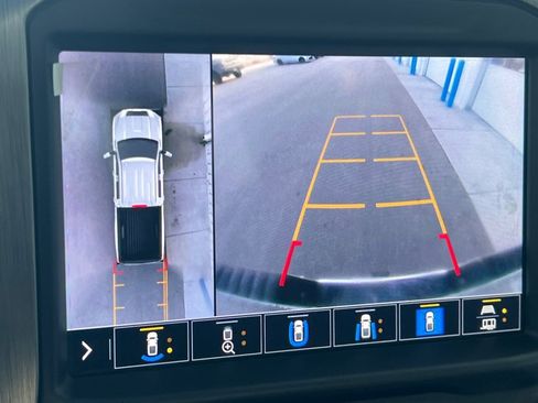 Used 2023 GMC Sierra 2500 Denali image 16