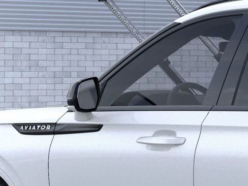 New 2026 Lincoln Aviator AWD w/ Jet Appearance Package image 42