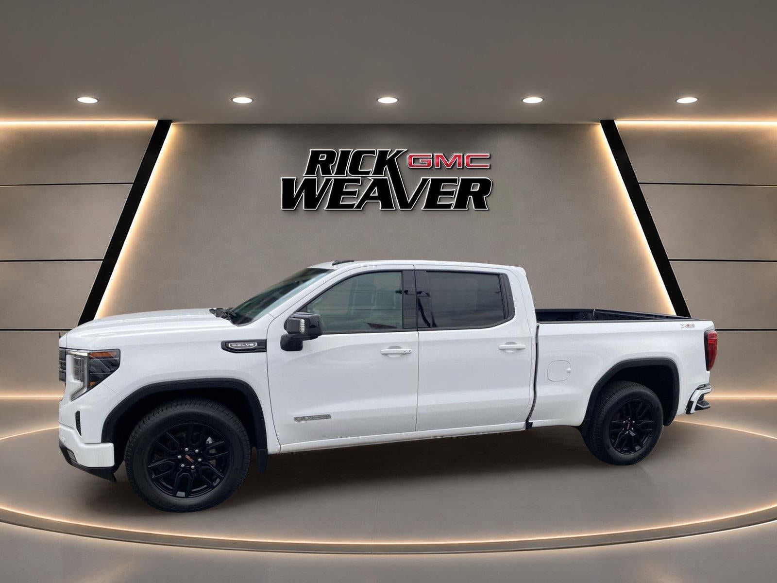Used 2025 GMC Sierra 1500 Elevation w/ Elevation Premium Package AWD/4WD image 4