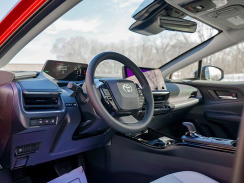 New 2026 Toyota Prius XLE image 17