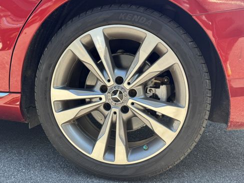 Used 2018 Mercedes-Benz C 300 Sedan w/ Parking Assist Package image 23