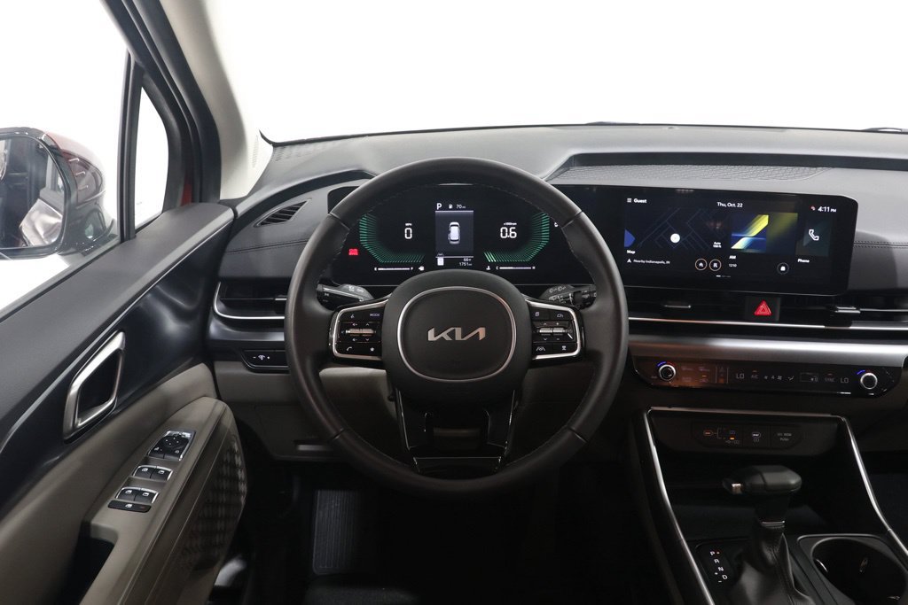 Used 2026 Kia Carnival FWD image 13