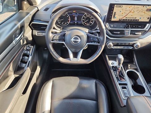 Certified 2023 Nissan Altima 2.5 SR w/ SR Premium Package image 12