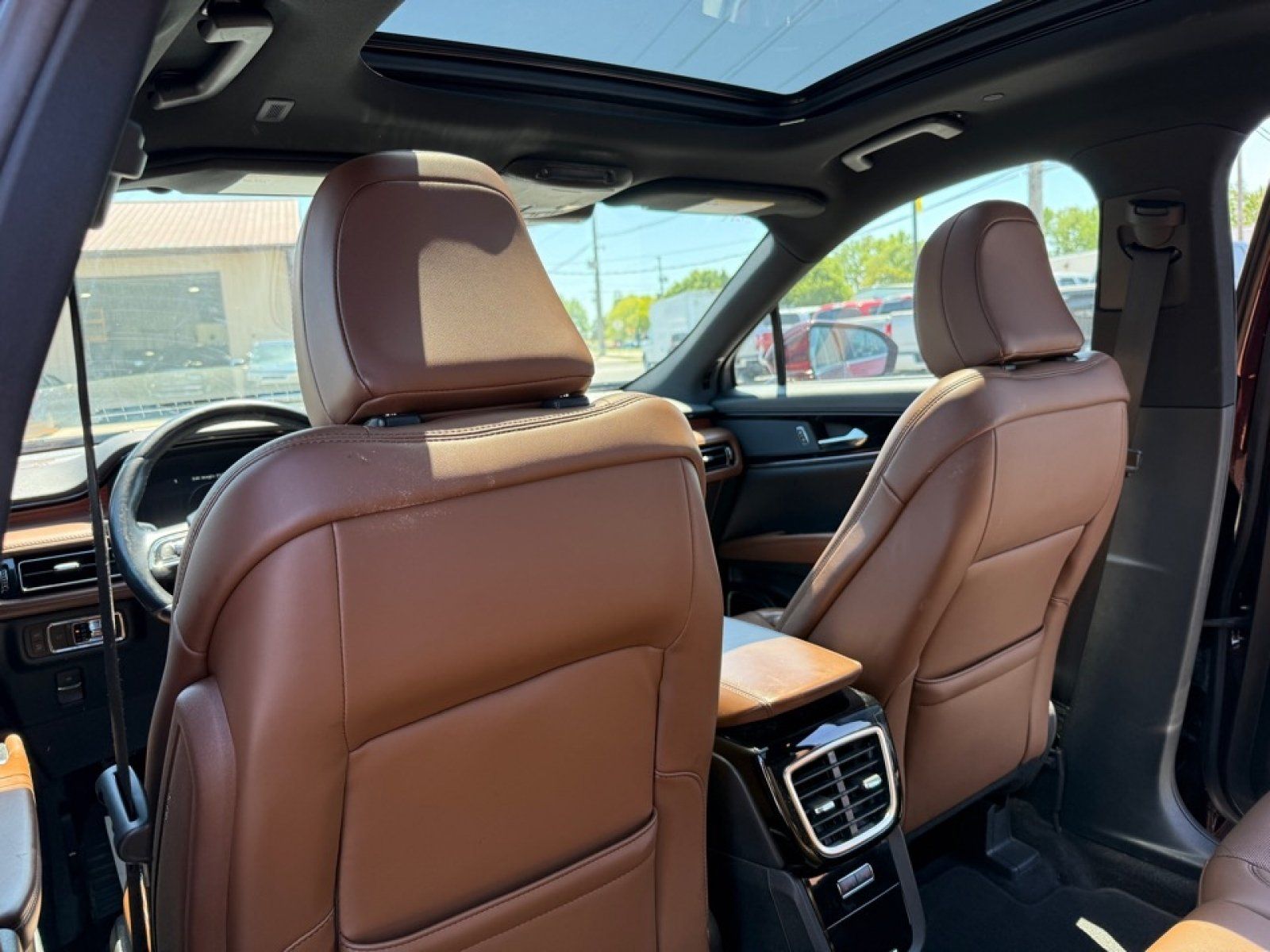 Used 2023 Lincoln Nautilus Reserve AWD/4WD image 30